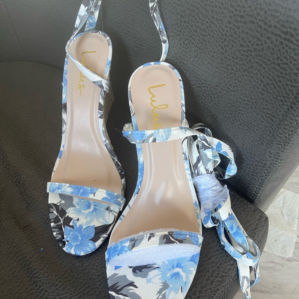 Lulu's Blue Floral Women's Sandals